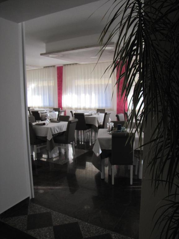 Hotel Scarano Levico Terme Exterior photo